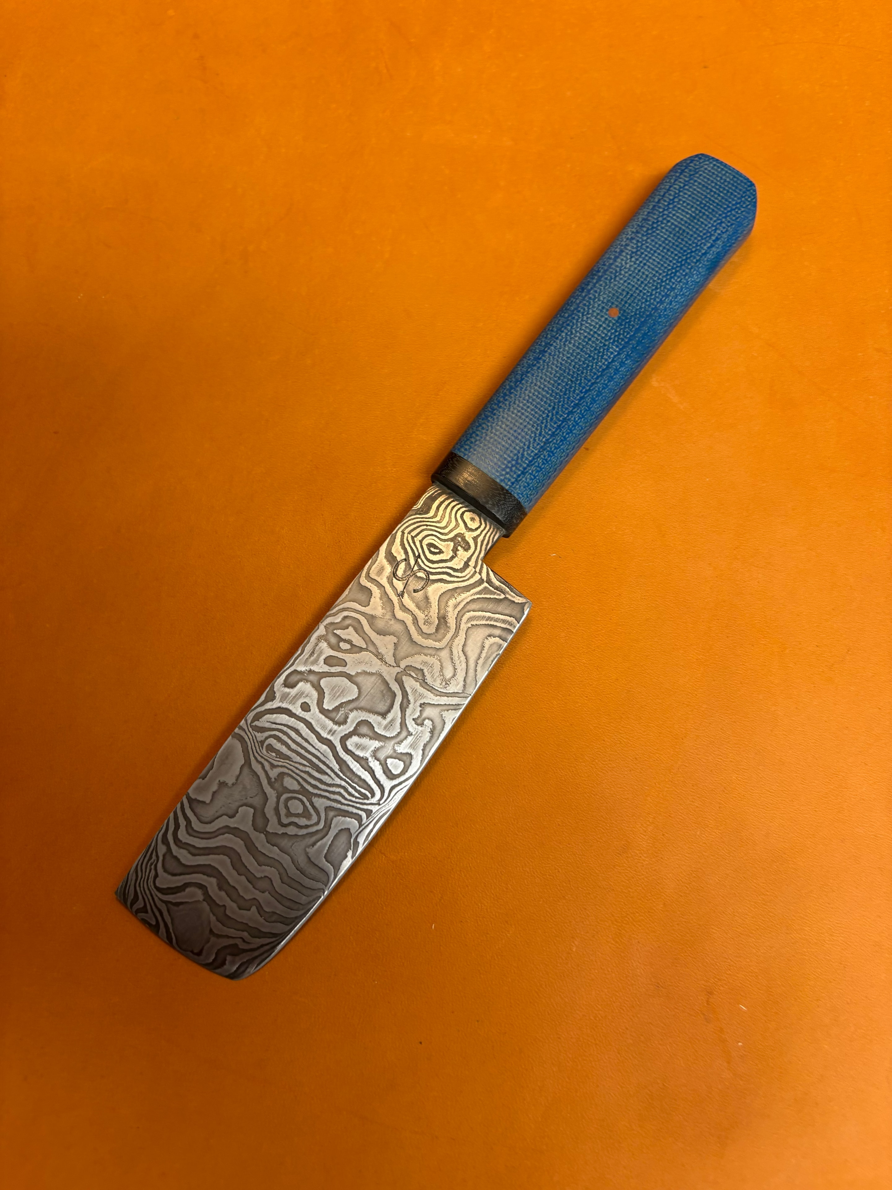 Veggie cleaver — Damascus steel with blue micarta handle